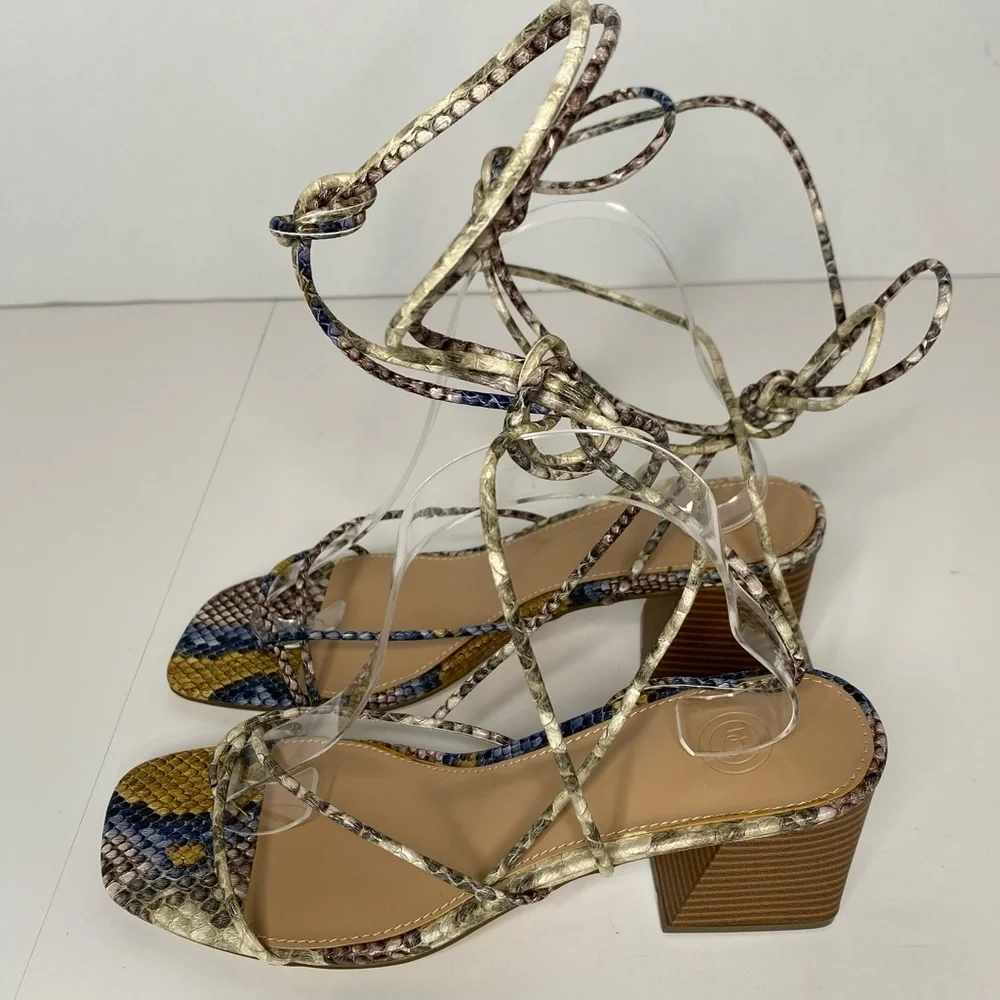 Urban Outfitters Alexa Multi Color Snake Print Strappy‎ Block Heel Sandals Sz 7